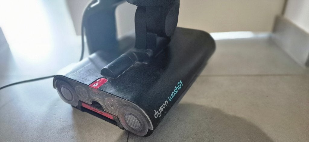 Dyson WashG1, Enlèvement