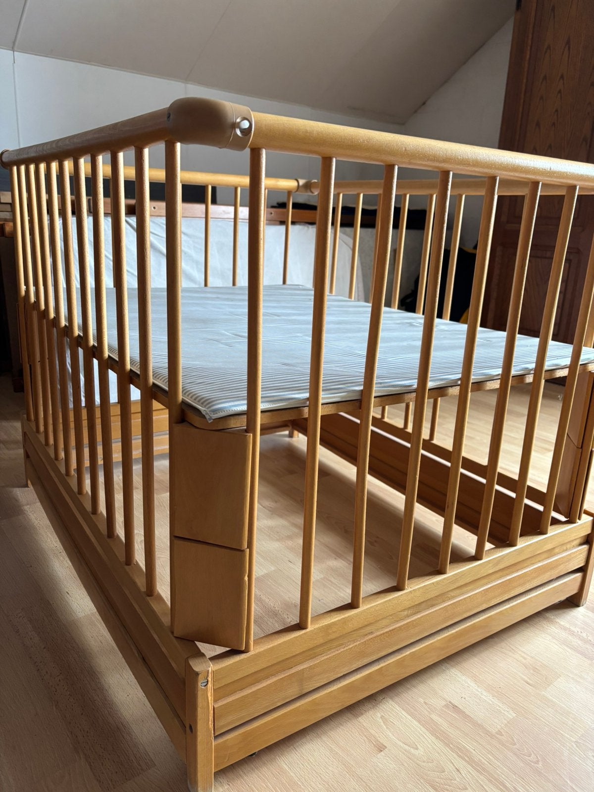 2 Babybox verstelbaar  ( met matras ), Kinderen en Baby's, Babyparken, Ophalen, Zo goed als nieuw