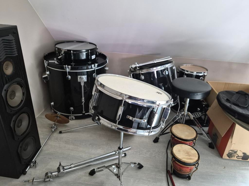 Kit de batterie à vendre. D. TAMBOUR, Musique & Instruments, Batteries & Percussions, Enlèvement