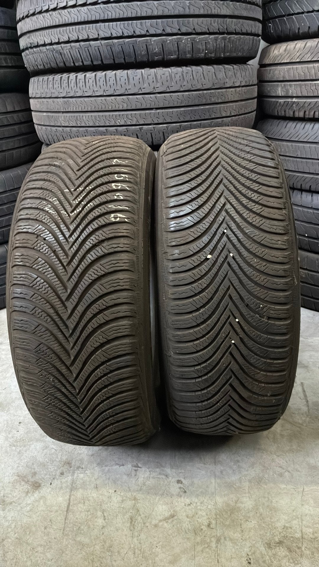 Pneus d'hiver 2156016 215/60/16 215/70R16 marque Michelin, Enlèvement