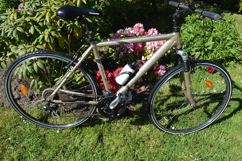 Vélo homme tous chemins (VTC) Diamond, Enlèvement, Utilisé, Suspension
