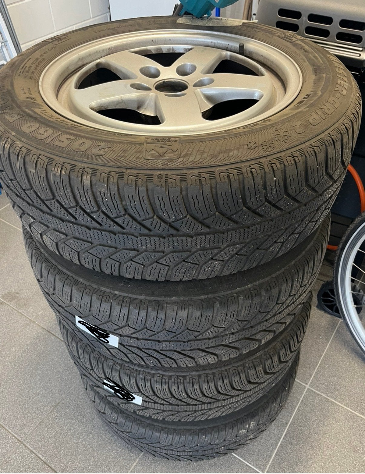 Set winterbanden + velgen audi A4, Ophalen, Winterbanden, Velg(en)