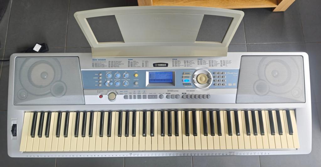 De Yamaha DGX-200, Muziek en Instrumenten, Keyboards, Ophalen, Yamaha