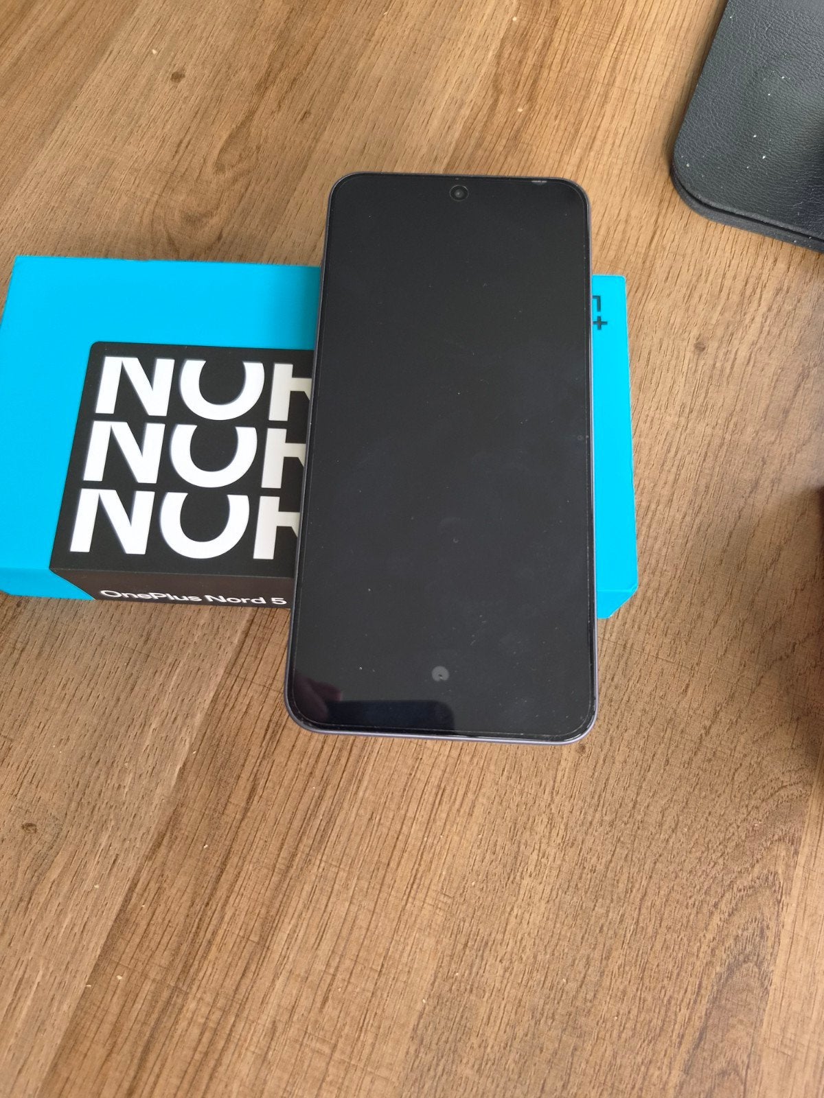 Proximus OnePlus Nord 5, Télécoms, Enlèvement