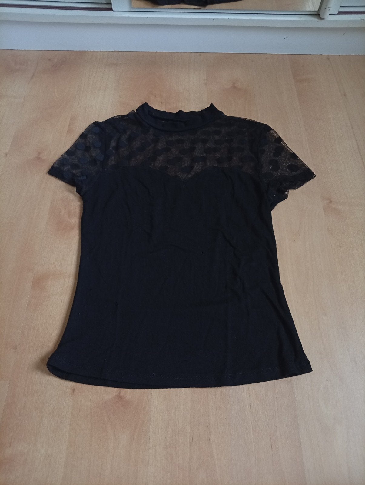 Leuk zwart T-shirt, Vêtements | Femmes, T-shirts, Manches courtes, Enlèvement ou Envoi, Taille 36 (S), Comme neuf