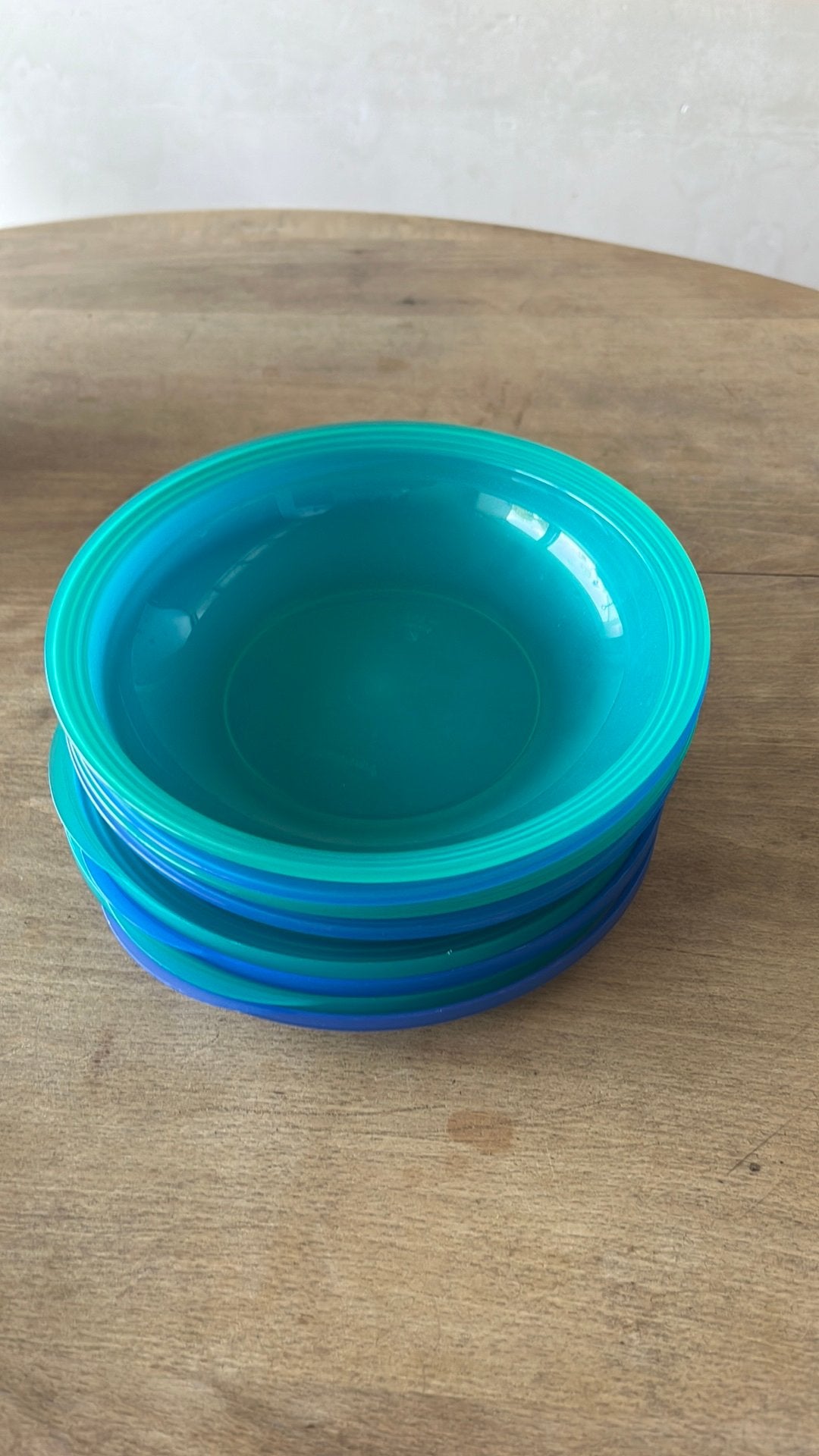 Lot de 4 plats/assiettes Tupperware, Maison & Meubles, Neuf, Enlèvement, Avec couvercle, Autres types