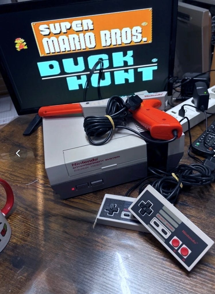 Nintendo Nes action set super Mario Bros + le pistolet, Games en Spelcomputers, Spelcomputers | Nintendo NES, Ophalen of Verzenden