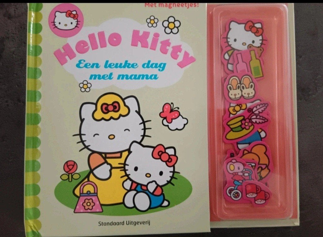 hello kitty doe boekje met magneetjes, Enlèvement ou Envoi