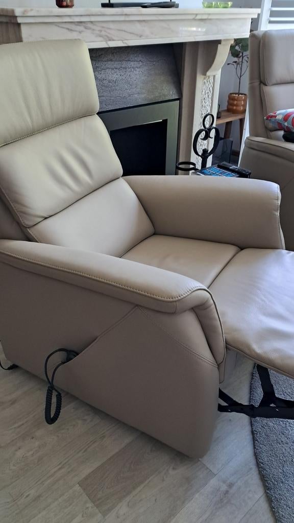 Fauteuil cuir électrique beige, Enlèvement, Comme neuf, Une personne, Cuir