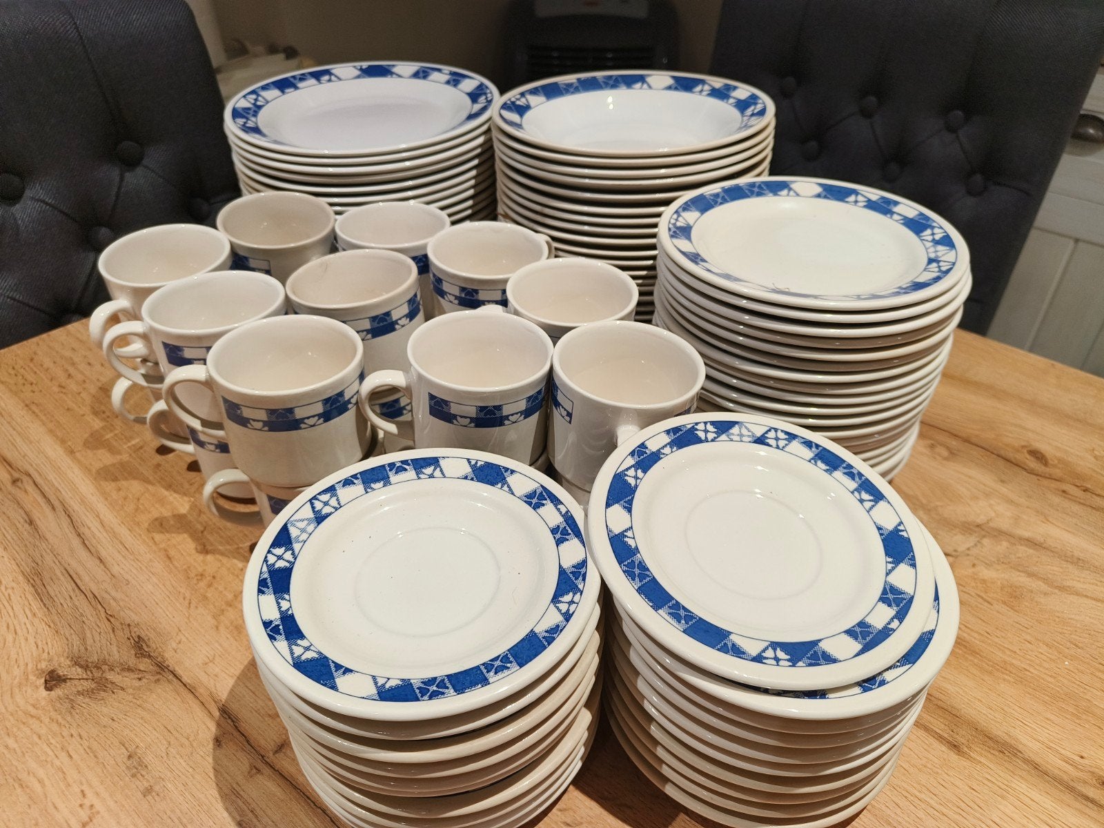 groot servies voor 20 personen, Antiek en Kunst, Ophalen