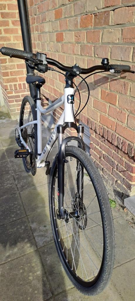 Vtc look sport taille M état neuf a voir absolument️️️ 📲, Neuf, 49 à 53 cm, Giant, Enlèvement