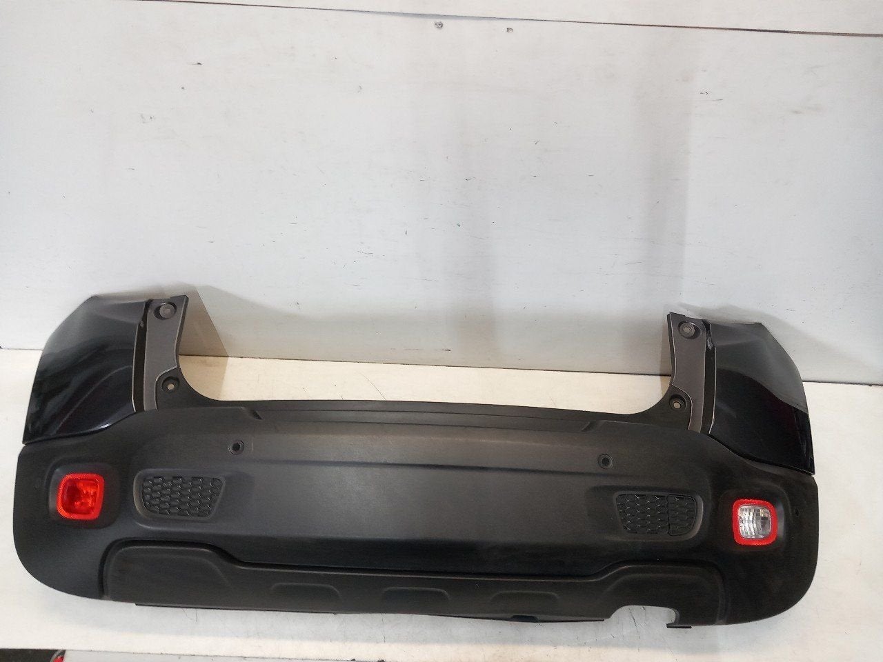 Bumper achter Jeep Renegade, Auto-onderdelen, Jeep, Onderdelen@venauto.nl, Van der Ven Autorecycling B.V., Gebruikt