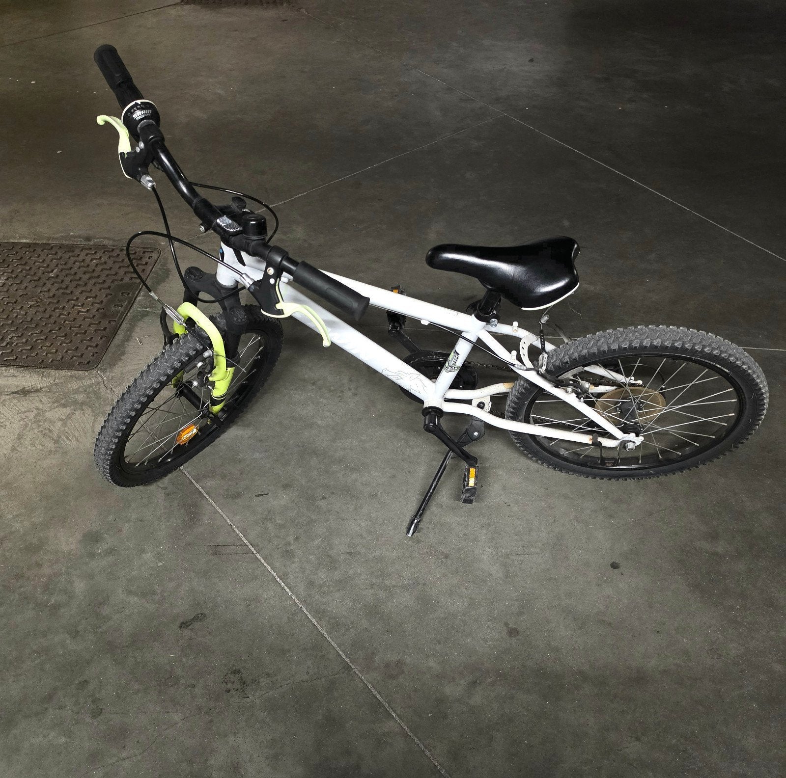 Vélo VTT Enfant B'Twin Racing Boy 500 – 20 pouces., Frein sur jante, B'Twin Modèle : Racing Boy 500, V-brakes, Acier