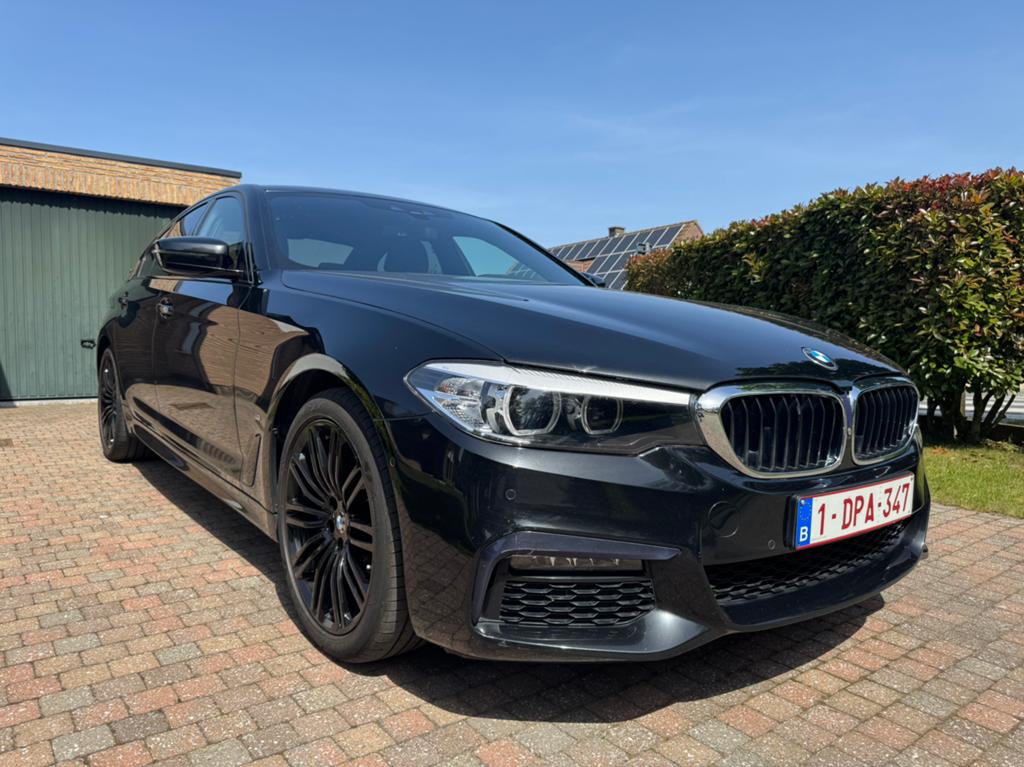Bmw 530e M pakket, 4 cilinders, 1120 kg, Zwart, Leder