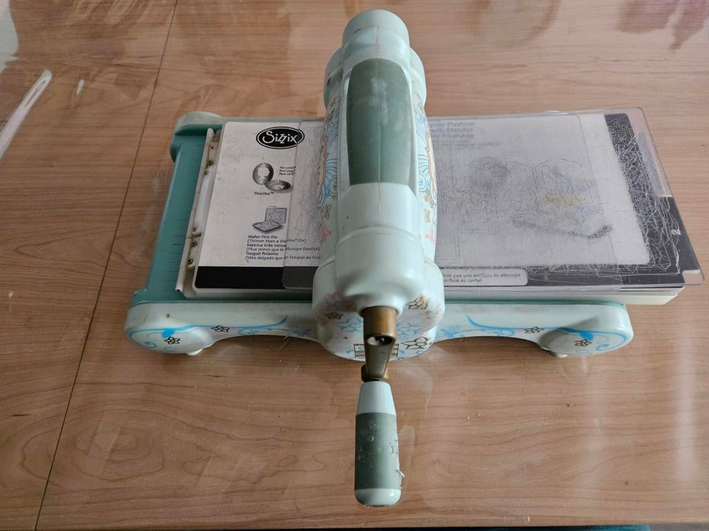 Snij embossinmachine, Hobby en Vrije tijd, Scrapbooking, Ophalen, Zo goed als nieuw, Slicemachine of Snijmachine, Sizzix