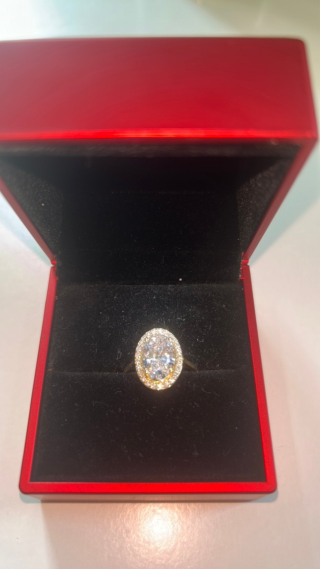 Gouden ring 18kt met 2,59 karaat lab-grown diamant, Ophalen
