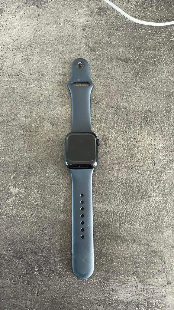 Apple Watch SE (GPS) (2e generatie) 40-mm kast, Étanche, Enlèvement ou Envoi, IOS, Comme neuf