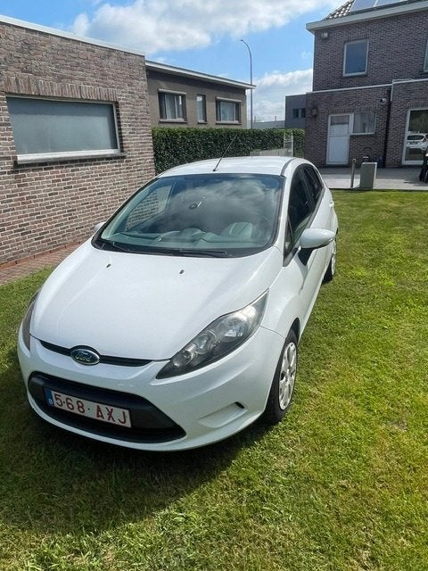 Ford Fiesta, Autos, Ford, 1242 cm³, Achat, Entretenue par le concessionnaire, 5 portes