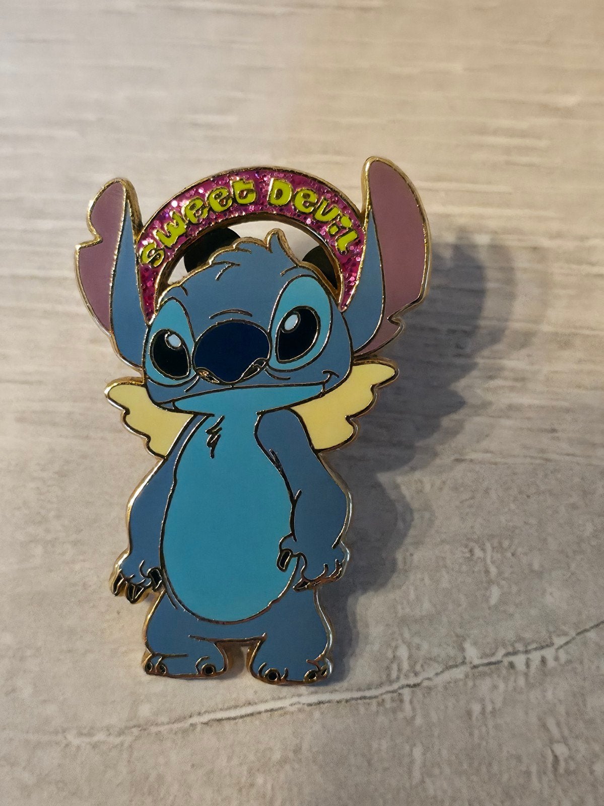 Épinglette Stitch Sweet Devil Disneyland Paris, Enlèvement ou Envoi, Autres personnages, Comme neuf, Autres types