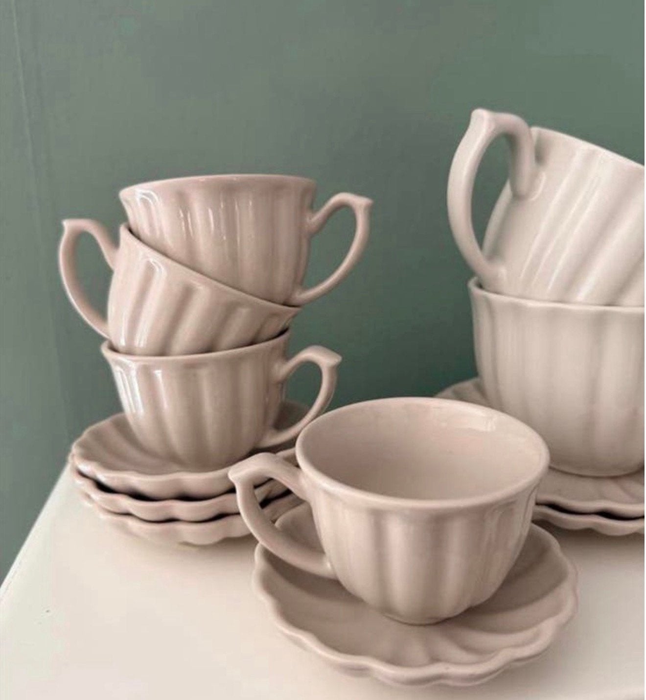 H&M Home Serviesset: 4 Espresso & 4 Grote Kopjes met Bordjes, Enlèvement, Neuf, Porcelaine, Autres types