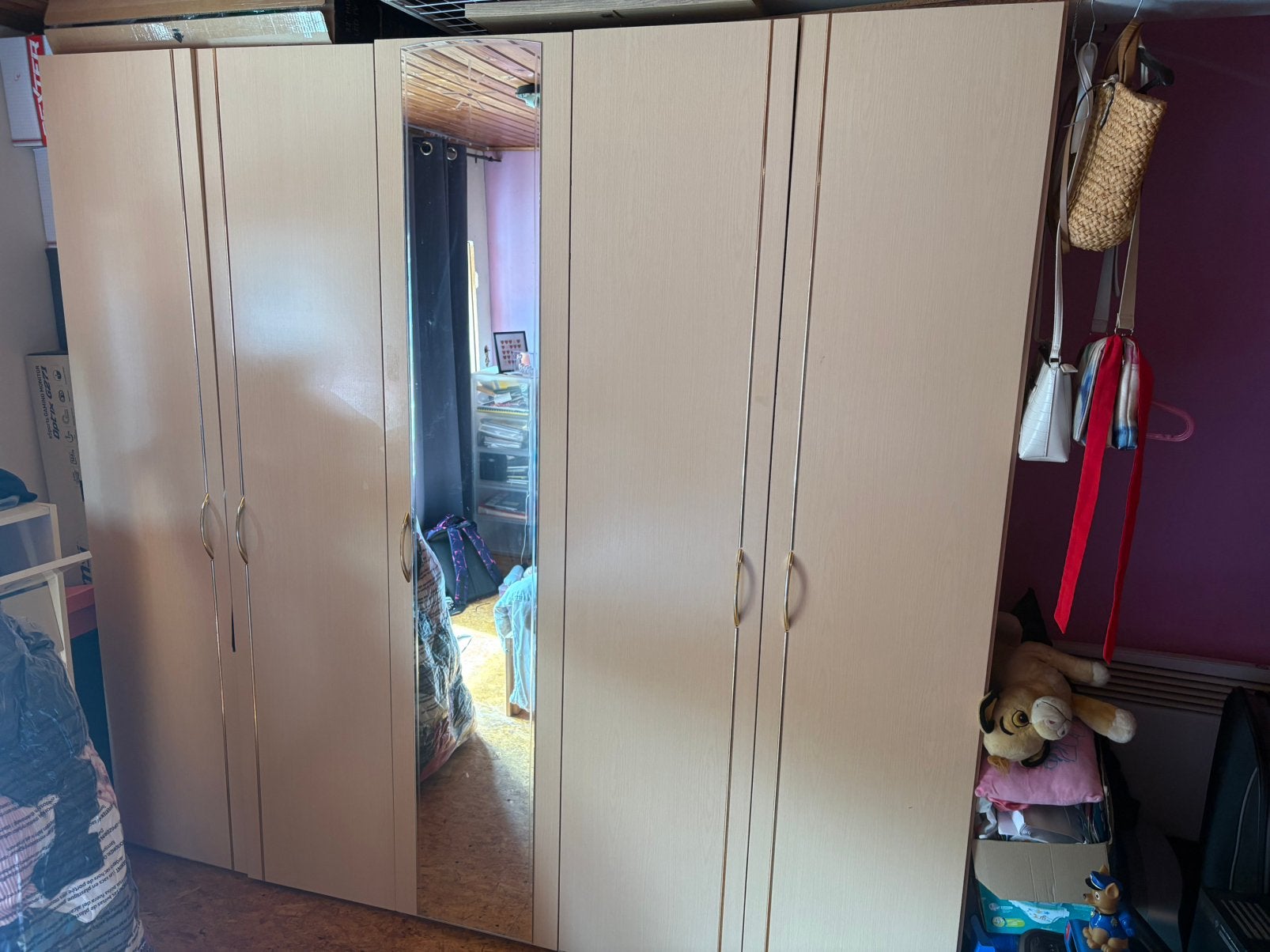 Garde robe, Enlèvement, Utilisé