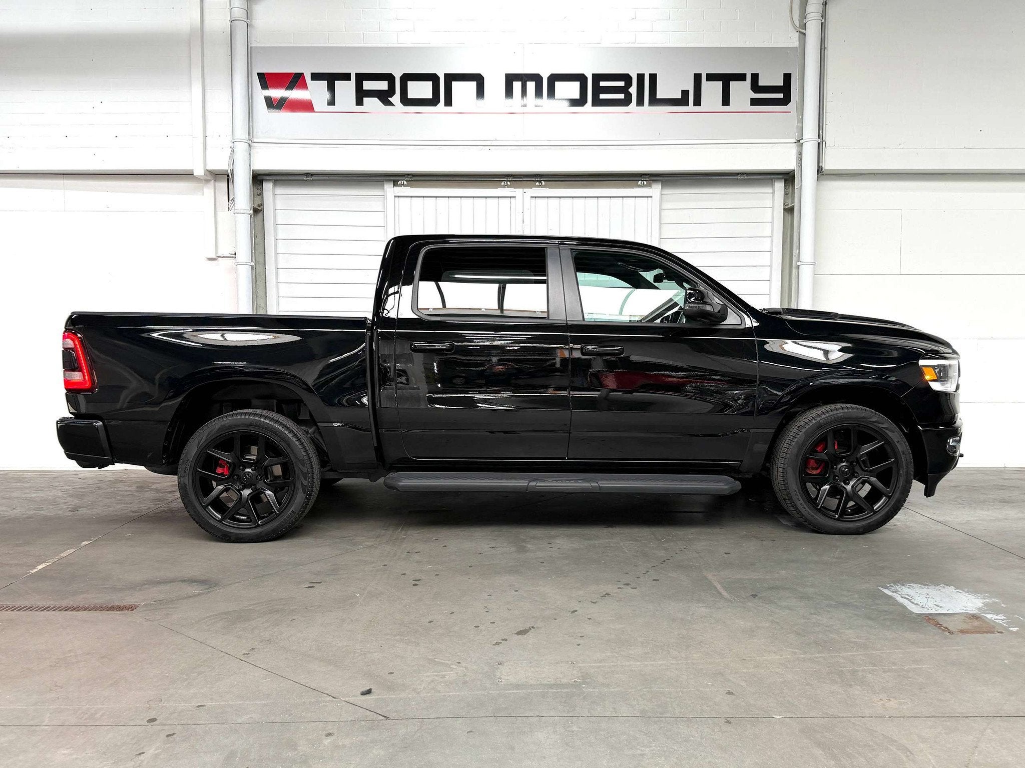 RAM 1500 LARAMIE LPG CAMERA*LED*CC*CARPLAY*LEDER COOLING/HEA, Cuir, Achat, Noir, 5 places