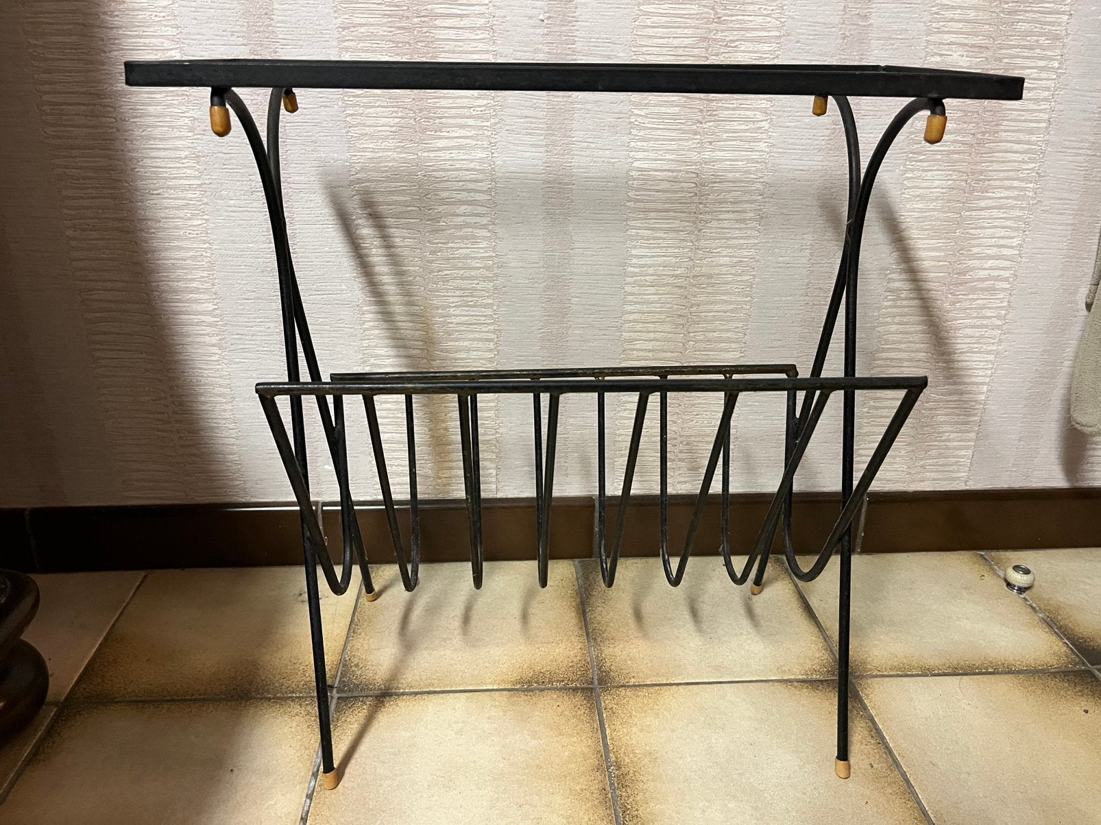 Retro krantenbakje, Huis en Inrichting, Woonaccessoires | Krantenbakken en Lectuurbakken, Ophalen, Gebruikt