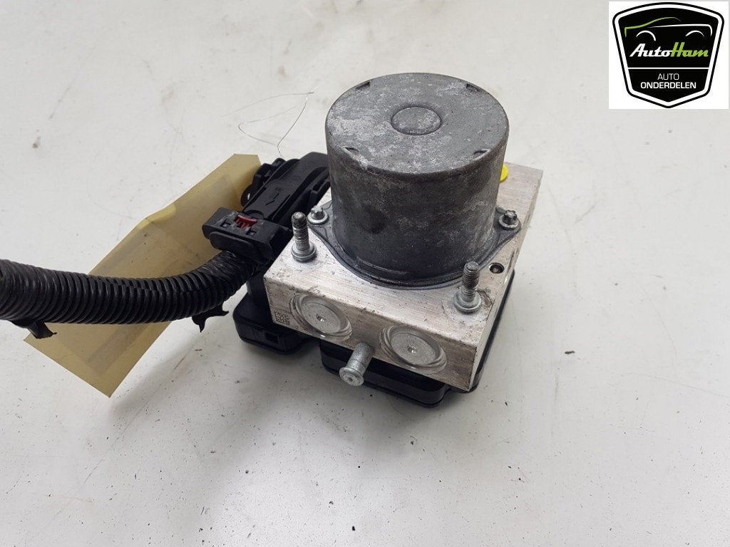 ABS POMP (|110354100A|104474500B|10474500B|104474600A|), Robert Bosch AG, Gebruikt, Overige automerken, Robert-Bosch-Allee 1
74232  Abstatt, DE