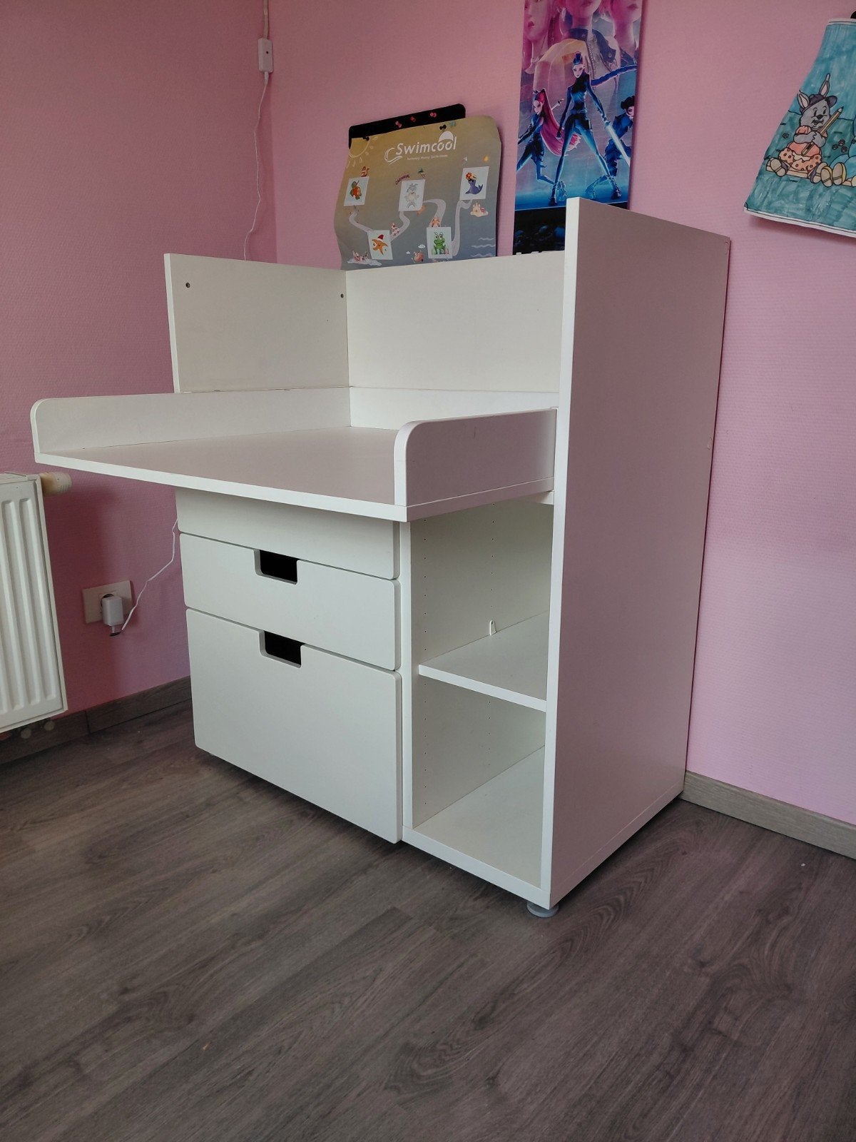 Bureau/ luiertafel ikea Smastad, Ophalen
