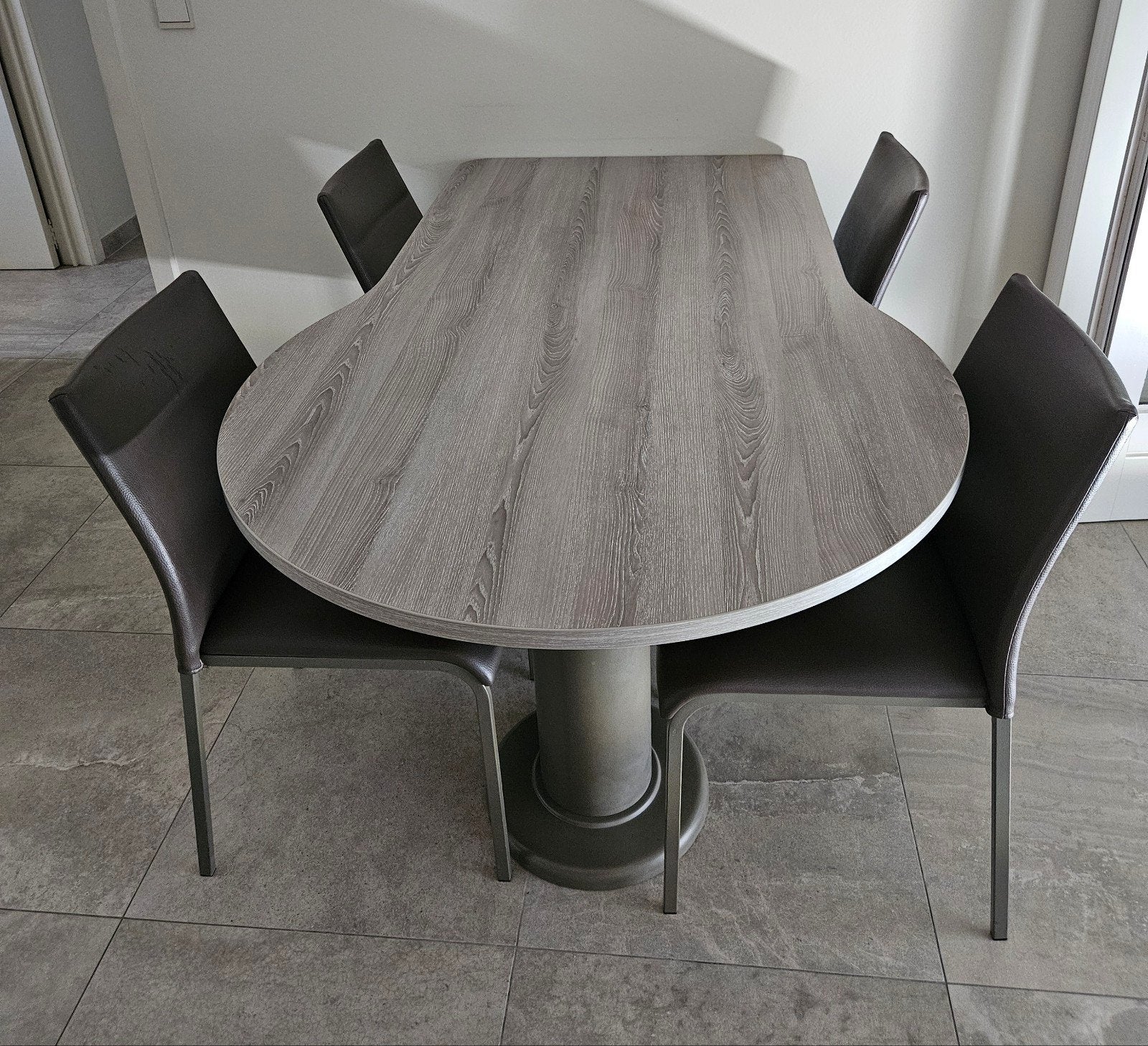 Keukentafel + 4 stoelen, Ophalen