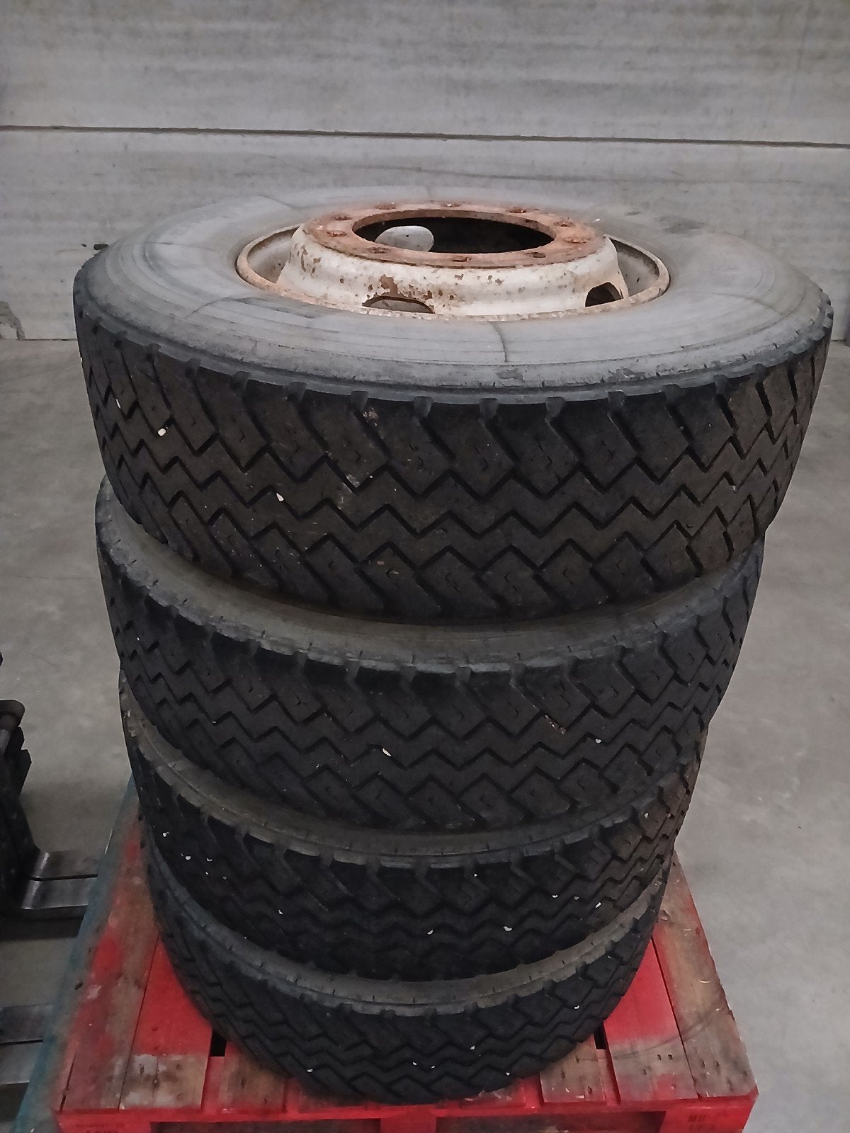 4 roue de camions standard., Enlèvement ou Envoi