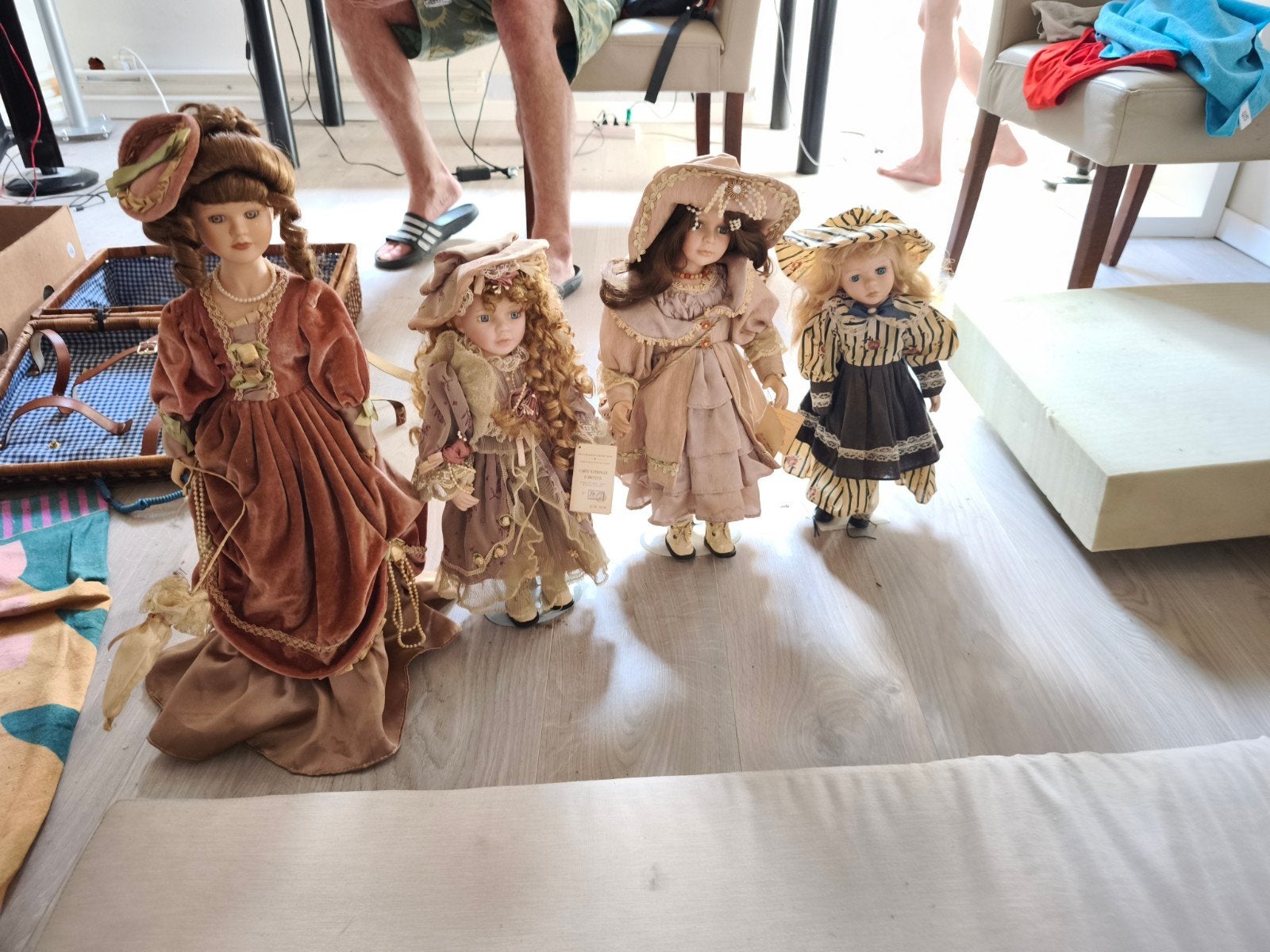 poupée en porcelaine, Enlèvement