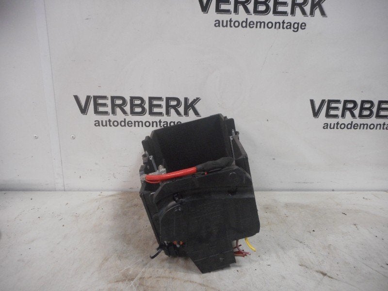 BAC A BATTERIE Ford Focus (01-1970/-) (cv6110732aj), Henry-Ford-Straße  1
50735  Köln, DE, Ford-Werke GmbH, Kunden@ford.com, Ford