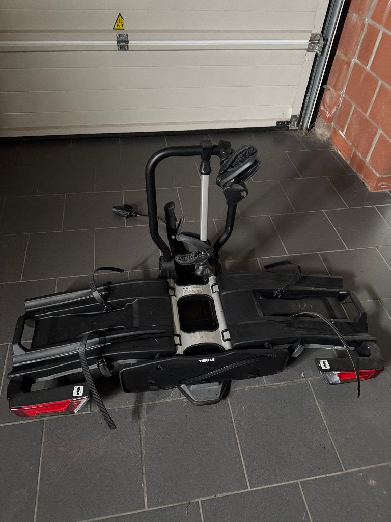 Porte Vélos Thule Easy Fold XT 2, Autos : Divers, Porte-vélos, Support d'attelage, 2 vélos, Pneus larges, Comme neuf