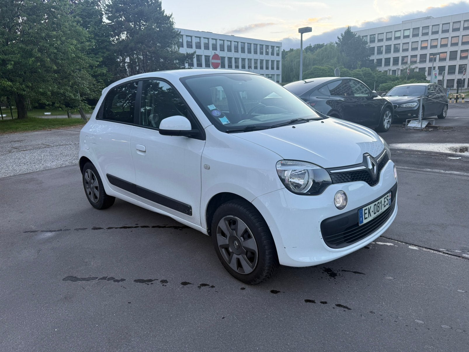 RENAULT TWINGO 1.0 ESSENCE ANNEE 2017 AVEC 49000 KM, Autos, Renault, Particulier, Essence, Twingo, Achat
