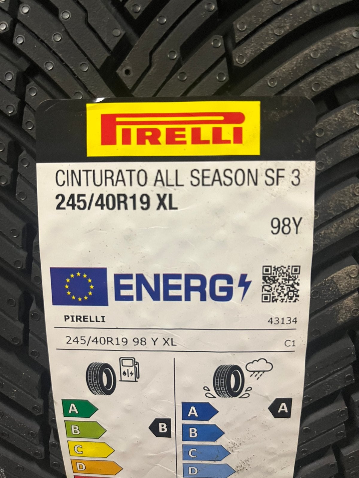 ‼️ Énorme liquidation pneus neufs a prix fou ‼️, 245 mm, Nieuw, All Season, Band(en)