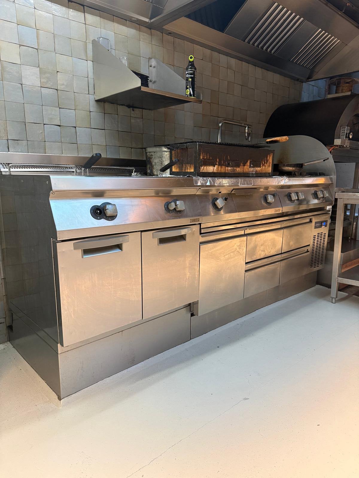 Professionele Keuken - Horeca - Restaurant -kooklijn - Pizza, Zakelijke goederen, Ophalen, Gebruikt, Fornuis, Frituur en Grillen