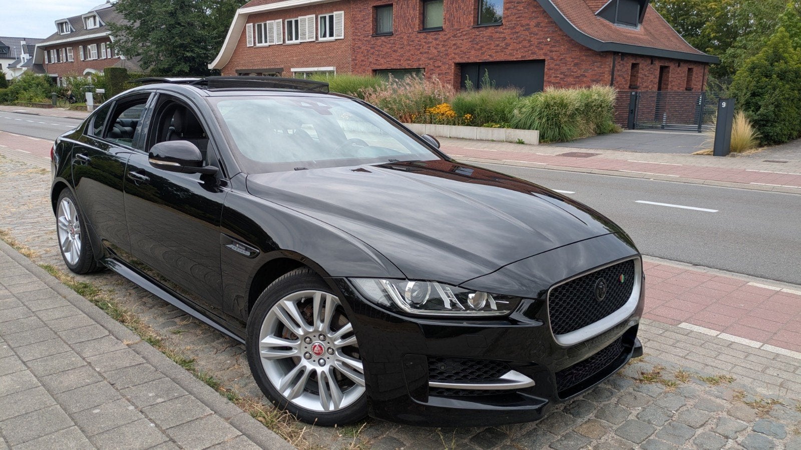 Jaguar xe R-Sport 2.0d 180pk! bj  2018, Auto's, Automaat, Achterwielaandrijving, Zwart, Cruise Control