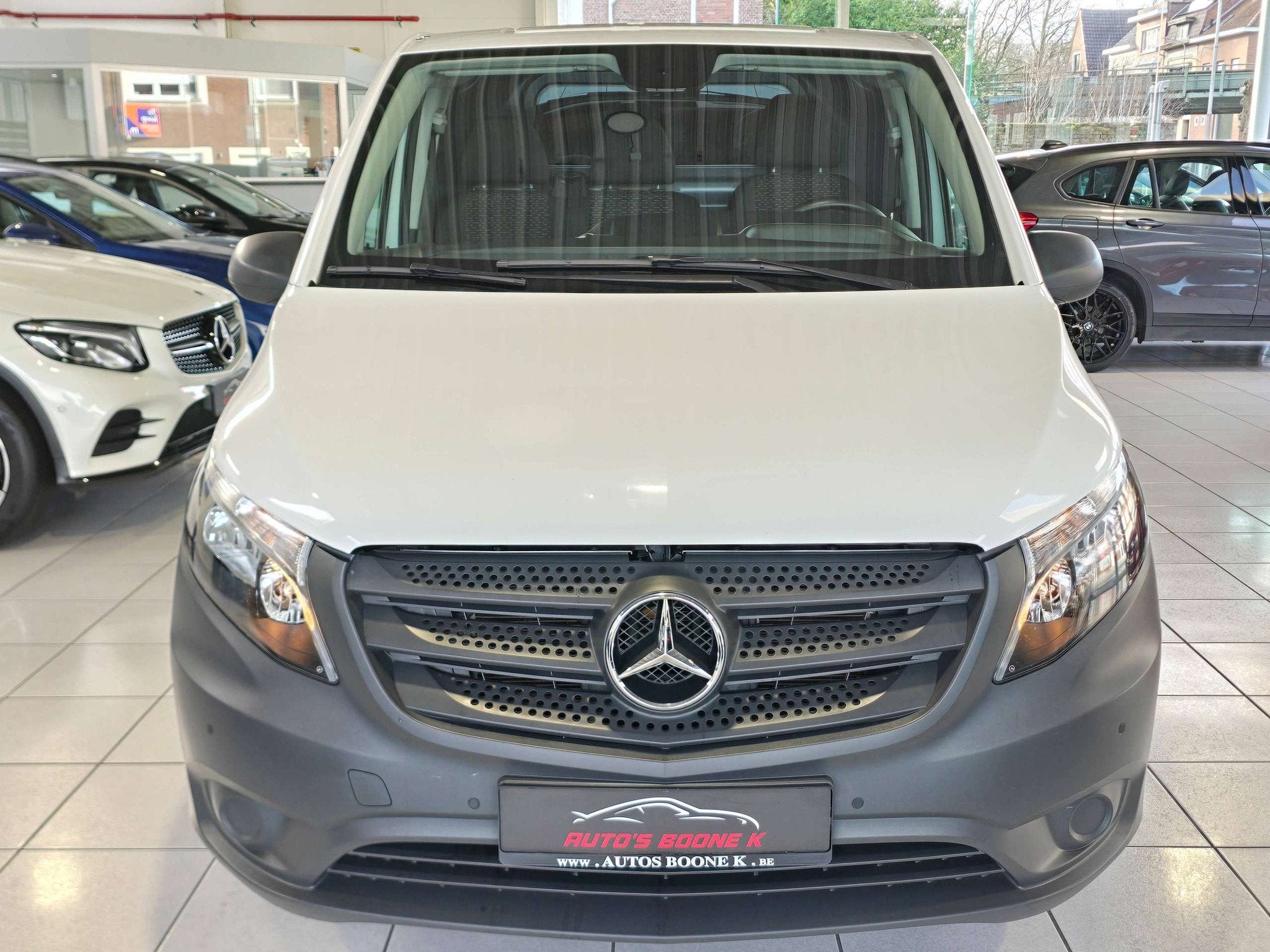 Mercedes-Benz Vito / 3 Zitplaatsen / Lichte vracht / Navigat, Autos, Mercedes-Benz, Achat, 2700 kg, Entreprise, 2 places