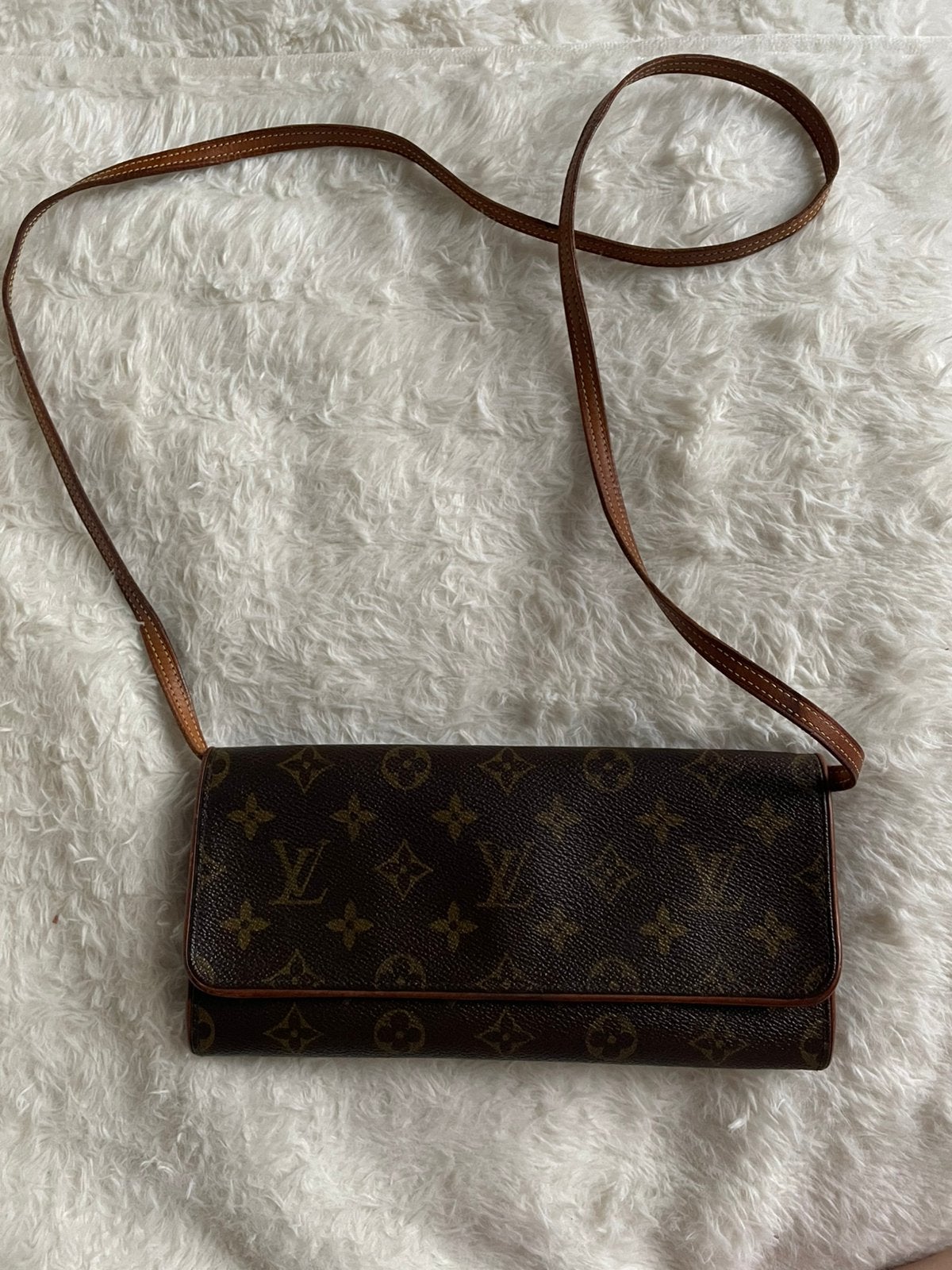 Sac bandoulière louis Vuitton, Bijoux, Sacs & Beauté, Sacs | Sacs à bandoulière, Enlèvement ou Envoi, Utilisé, Autres marques