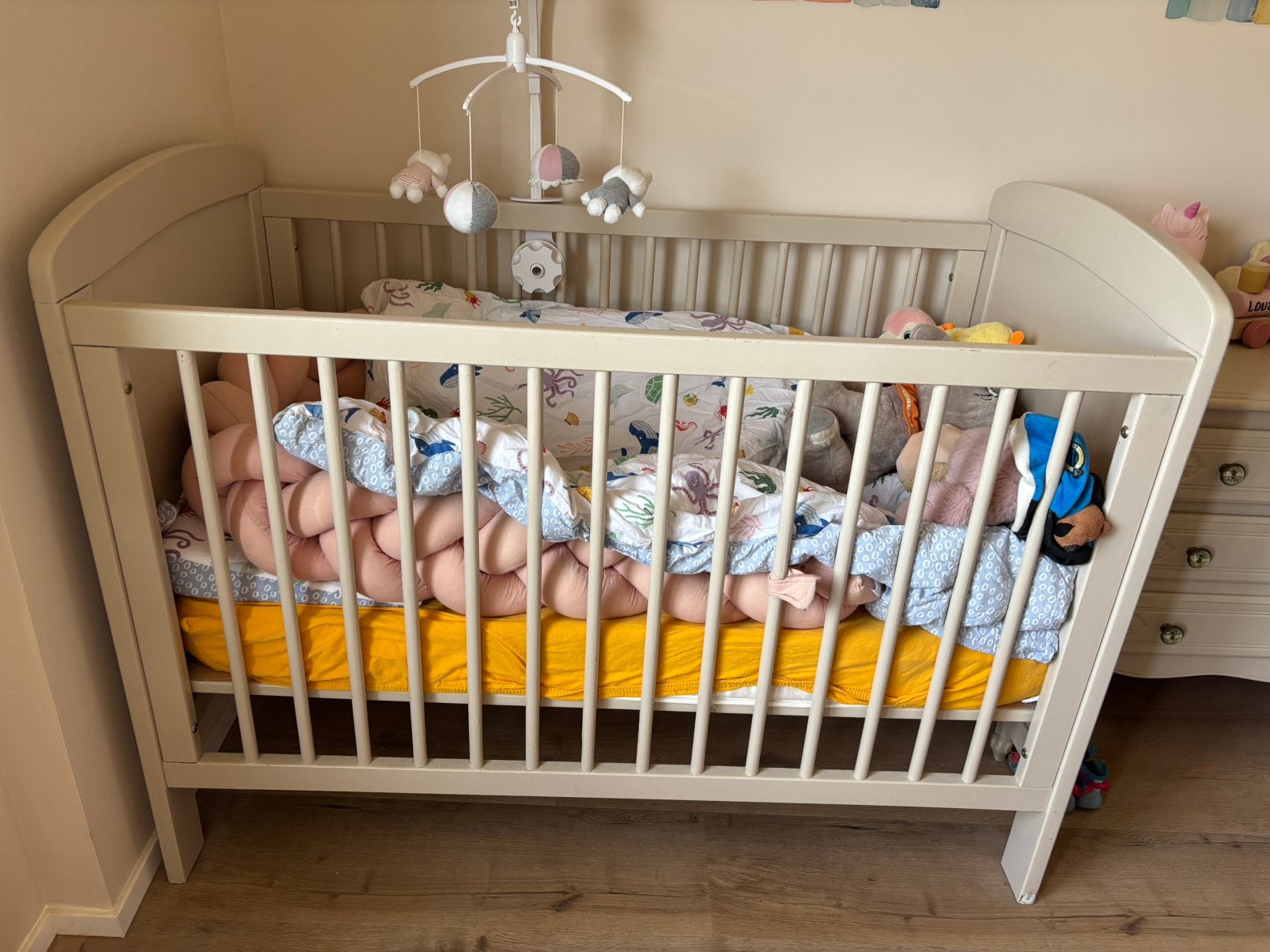 Bedje plus 2 ladekastjes, Kinderen en Baby's, Kinderkamer | Complete kinderkamers, Ophalen, Gebruikt, Jongetje of Meisje