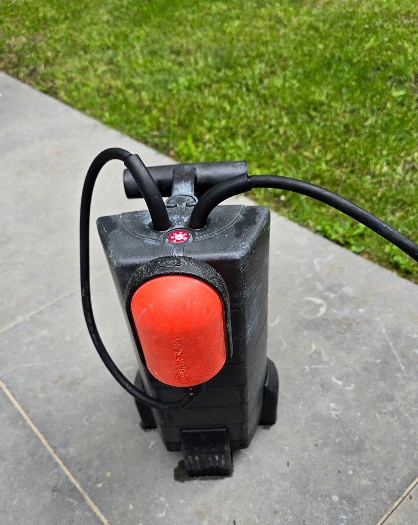 Gardena vuilwaterpomp model 13000 SP met 22 meter slang, Jardin & Terrasse, Pompes à eau, Utilisé, Électrique, Pompe à eaux claires