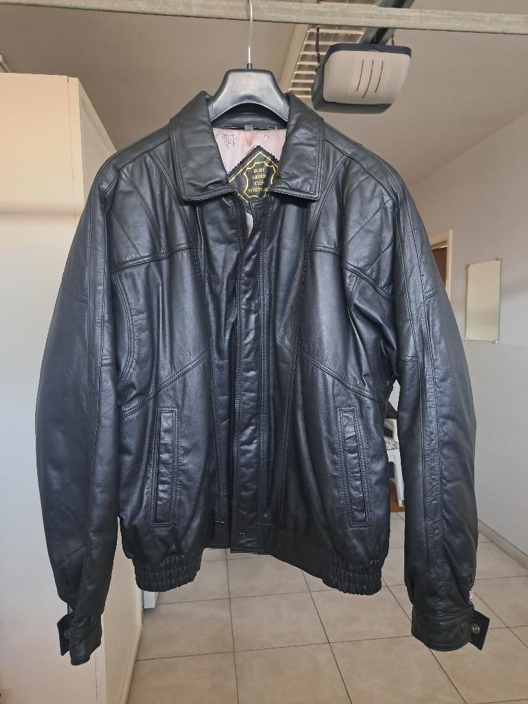 Mooie zwarte lederen heren jas maat 52, Kleding | Heren, Jassen | Winter, Ophalen, Zwart, Zo goed als nieuw, Andere