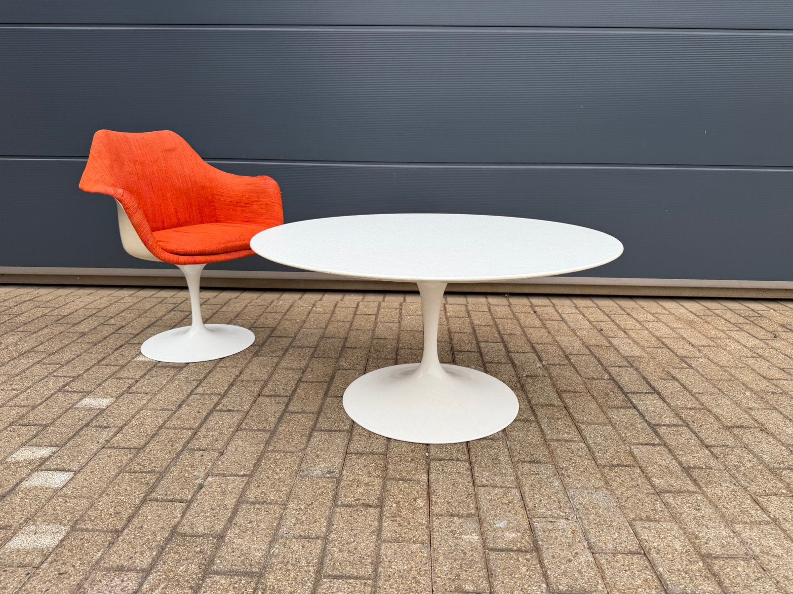 Table basse et fauteuil Vintage Knoll Tulip Eero Saarinen, Enlèvement ou Envoi, Vitra togo cor sede cassina artifort b&b italia leolux mah jong