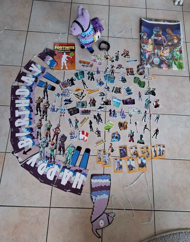 Boek+knuffel+vlag+stickers+versiering+kaarten+...Fortnite, Ophalen of Verzenden