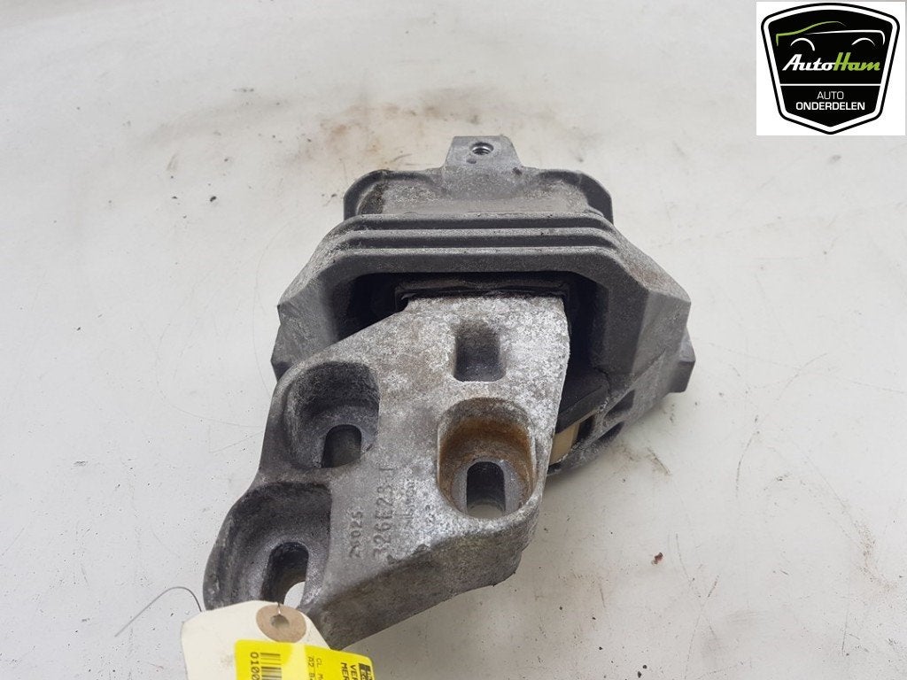 SUPPORT BOITE DE VITESSES ABS CLA (117.3) (|A2462400617|), Utilisé, Mercedes-Benz