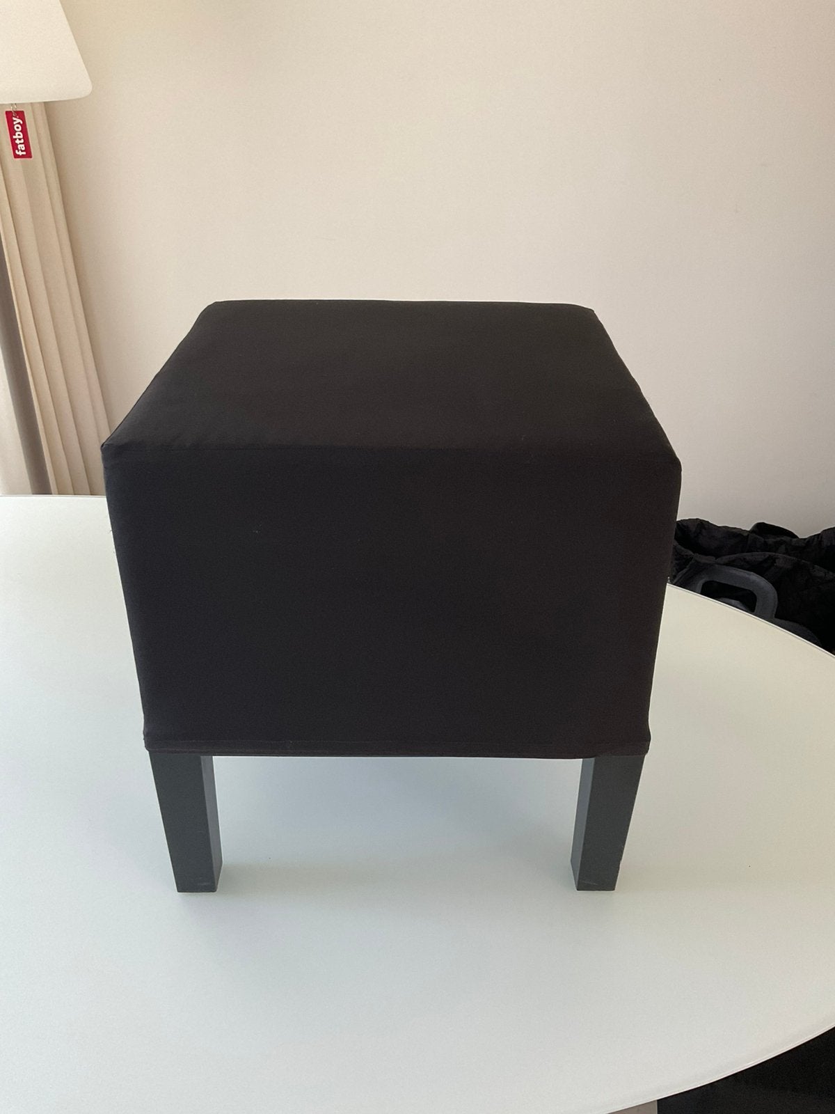 5 zwarte poefen van Monstro Project, Ophalen, Minder dan 50 cm, Vierkant, Minder dan 50 cm