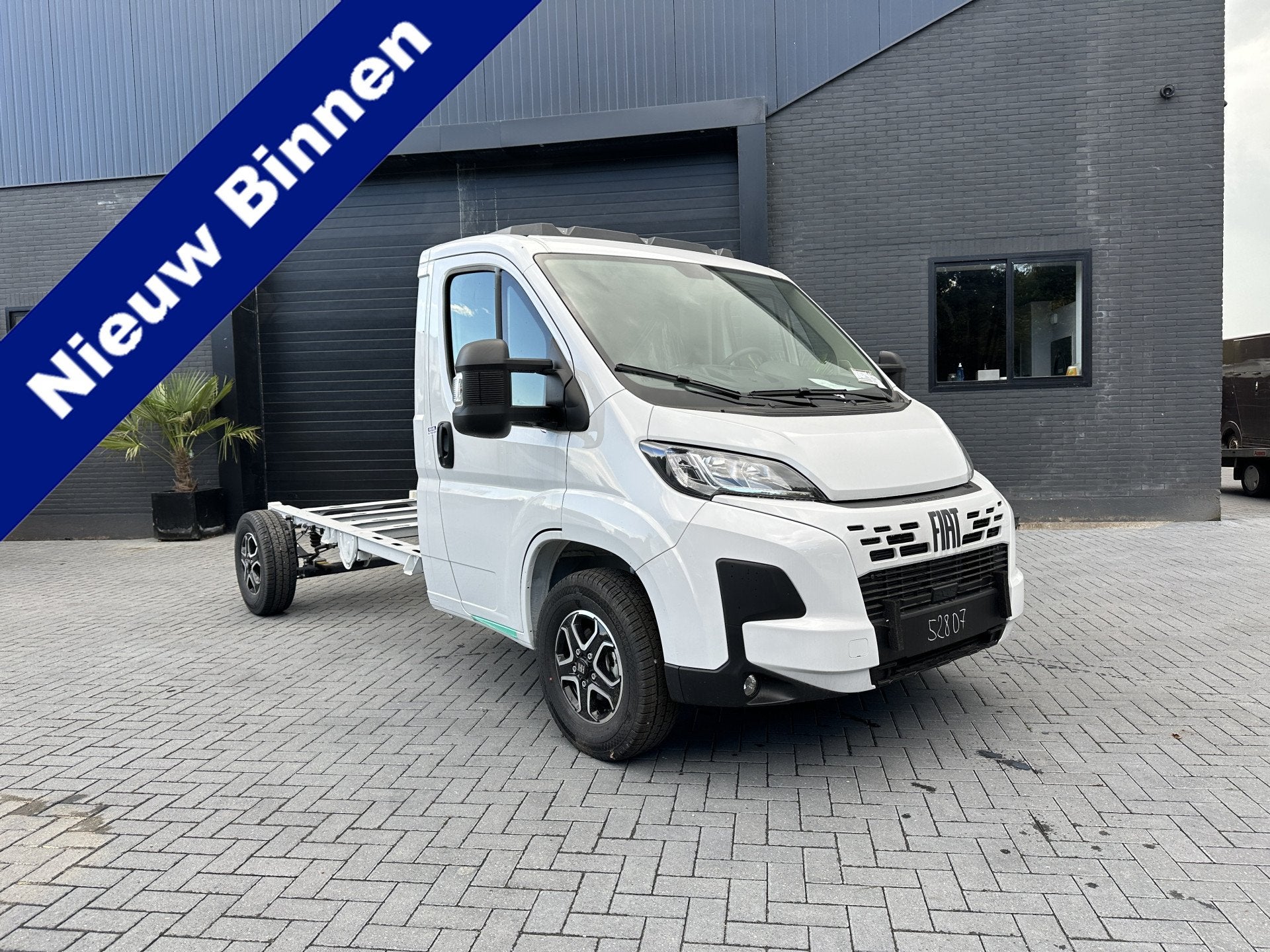 Fiat Ducato 2025 3.5T 3.65T Chassis/Fahrgestell NEW Automati, Auto's, Stof, Gebruikt, 4 cilinders, 2500 kg
