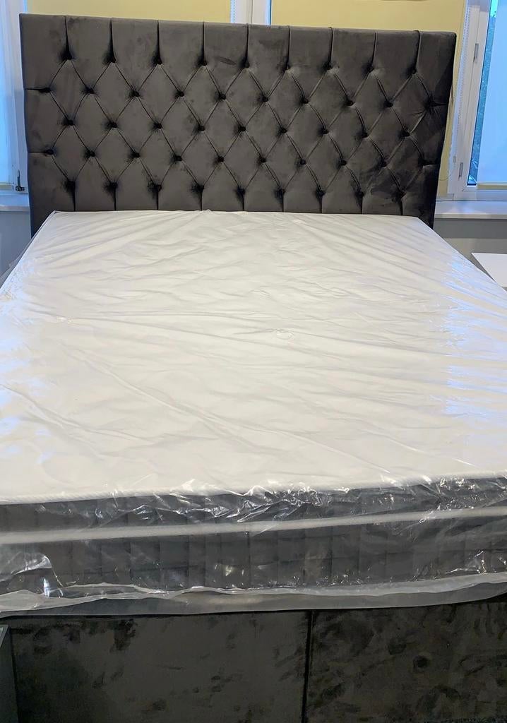 Boxspring 200cm x 220cm Gris velours capitonné, Maison & Meubles, Enlèvement, Comme neuf, Gris