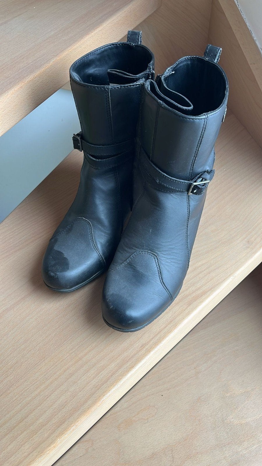motorschoenen, Ophalen